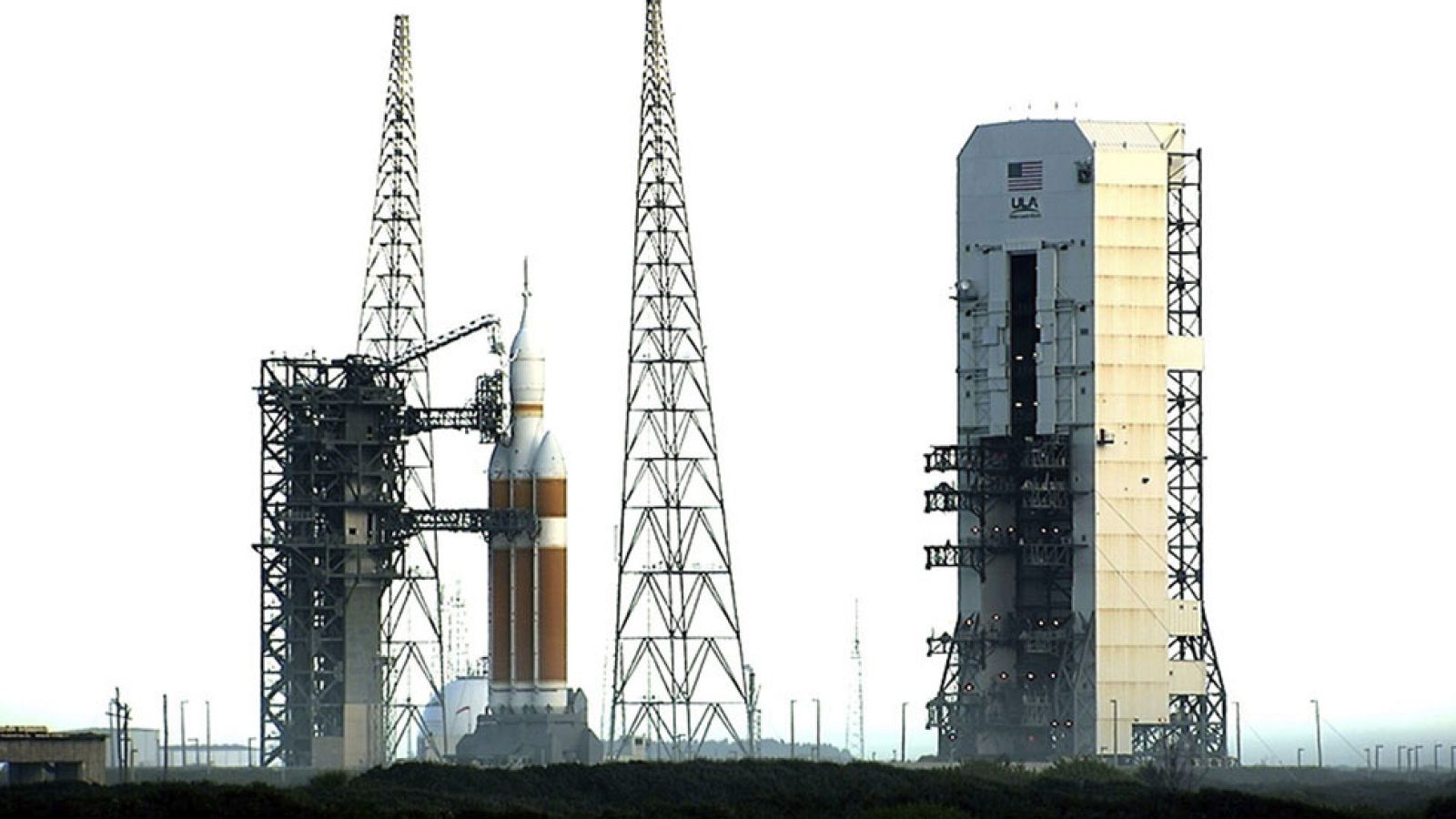 La NASA lanza con éxito la cápsula Orion