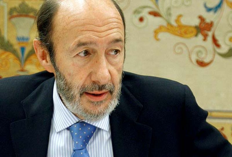 Rubalcaba: "La consulta de Ibarretxe es un viaje a ninguna parte"