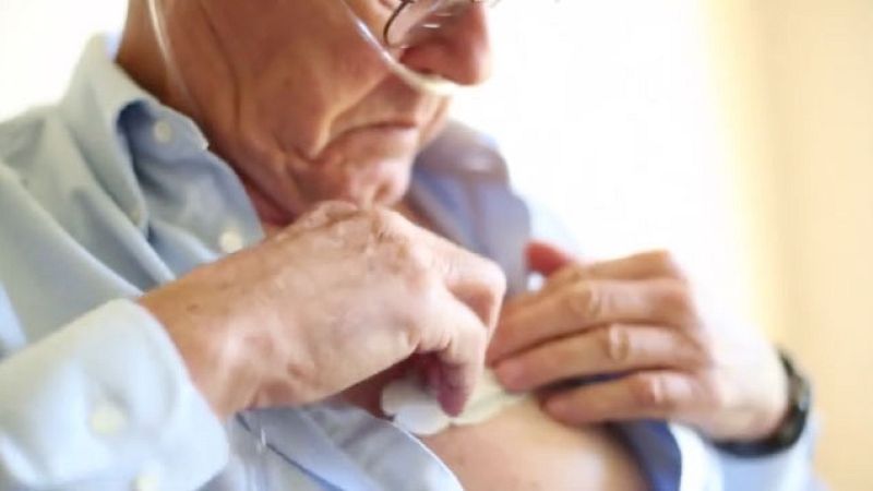 Un parche electrónico que conecta a los pacientes con sus médicos