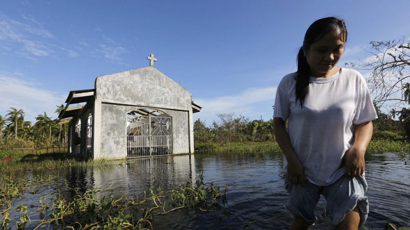 Hagupit causa 21 muertos en Filipinas y se acerca a Manila convertido ya en tormenta tropical