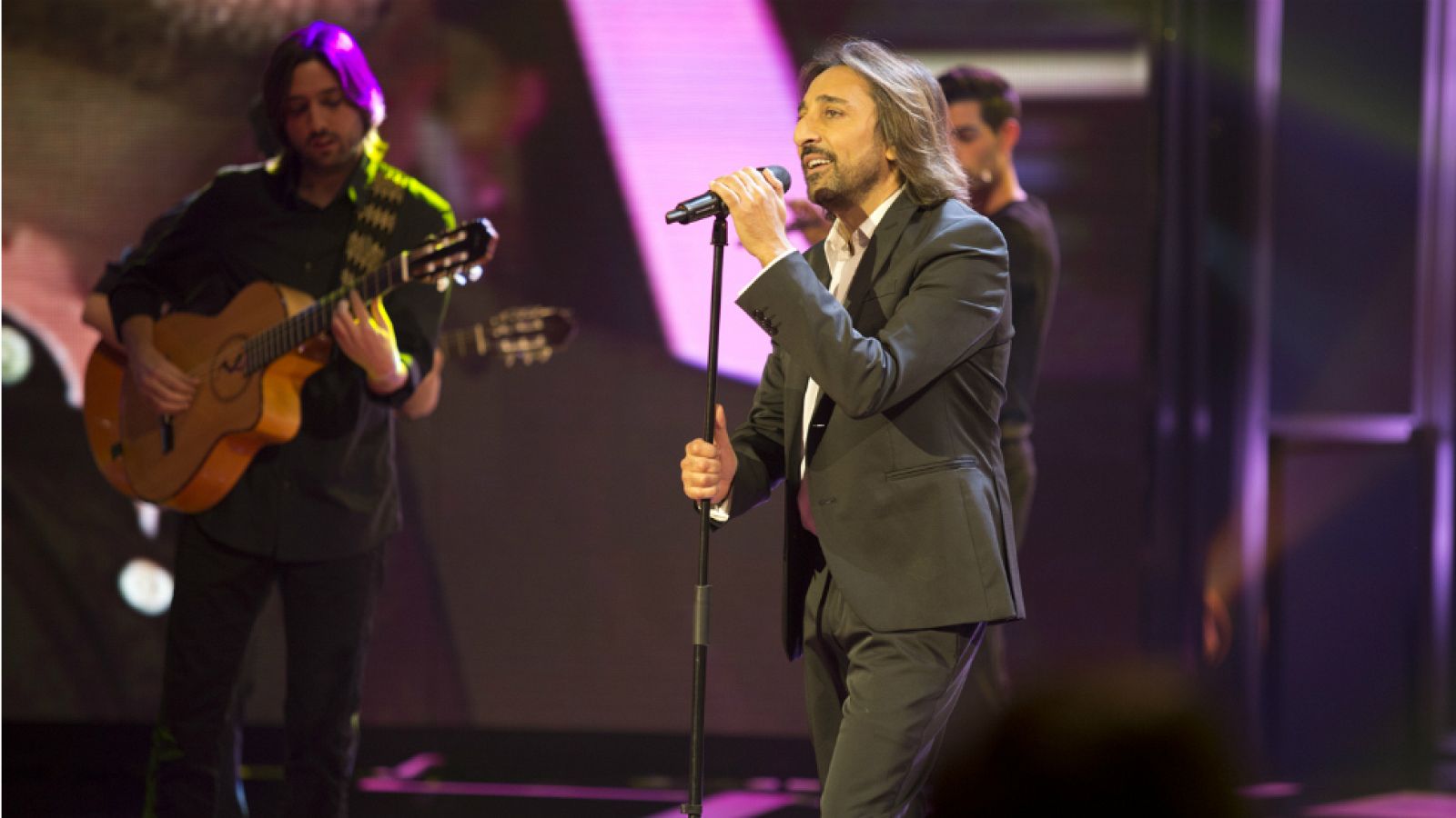 Hit-La Cancion- 'Puertas por abrir' es el hit elegido por Antonio Carmona