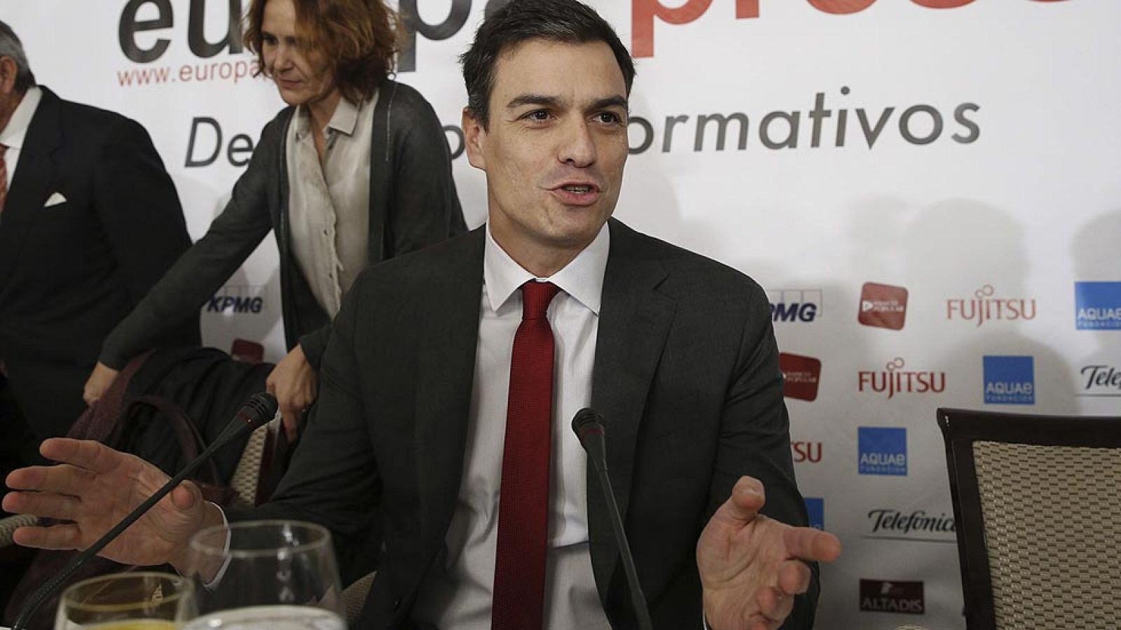 Los políticos coinciden: no es normal que los altos cargos cobren más que el presidente del Gobierno