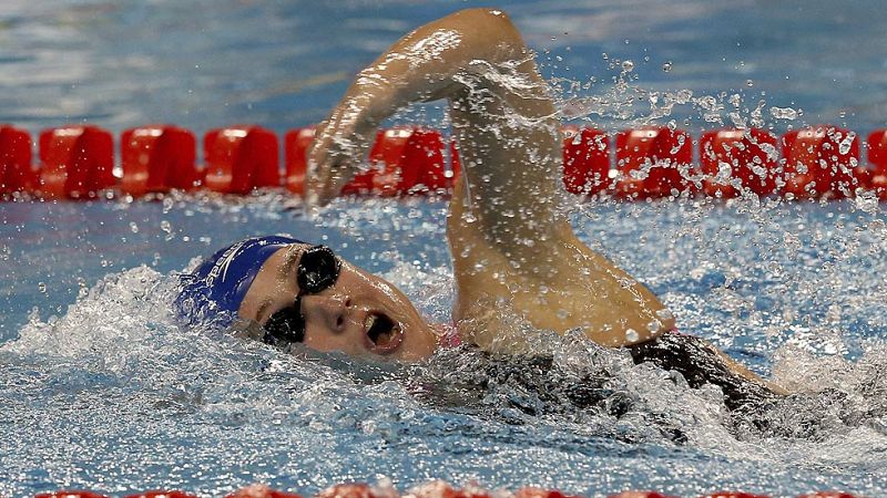 Mireia Belmonte bate el récord mundial de 1.500