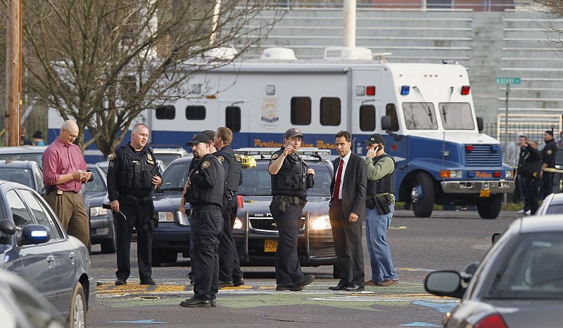 Al menos tres adolescentes heridos en un tiroteo en un instituto de Portland