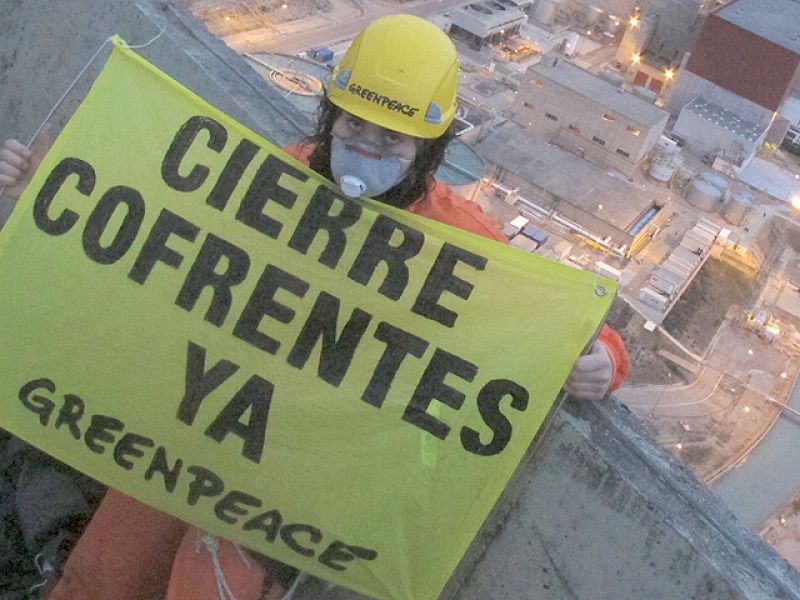 Condenados a pagar una multa los 16 activistas de Greenpeace por daños en el asalto a Cofrentes