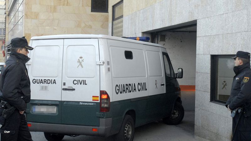 La defensa de la policía imputada por el asesinato de Isabel Carrasco niega que hubiera un plan