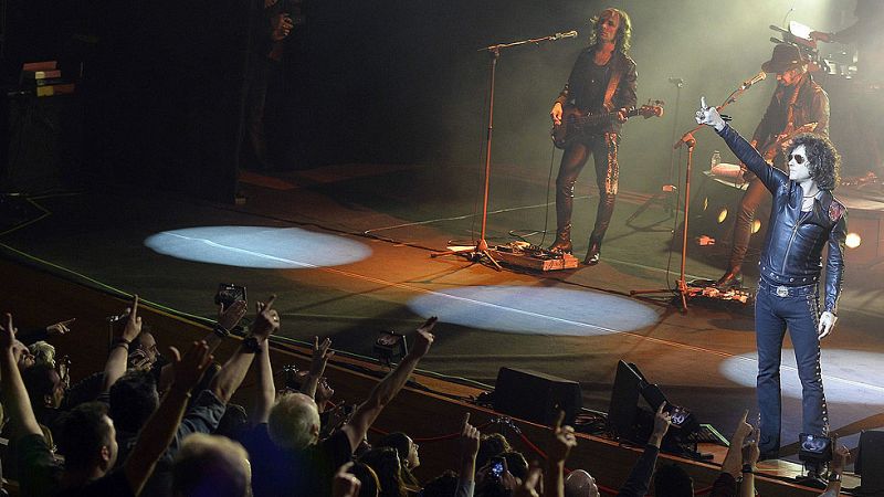 "Que tengas suertecita": Bunbury dice 'hasta luego' con un poderoso concierto en Madrid