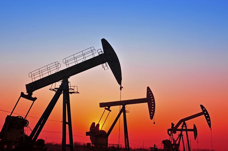 La caída del petróleo elevaría hasta un 0,7% el crecimiento del PIB mundial, según el FMI