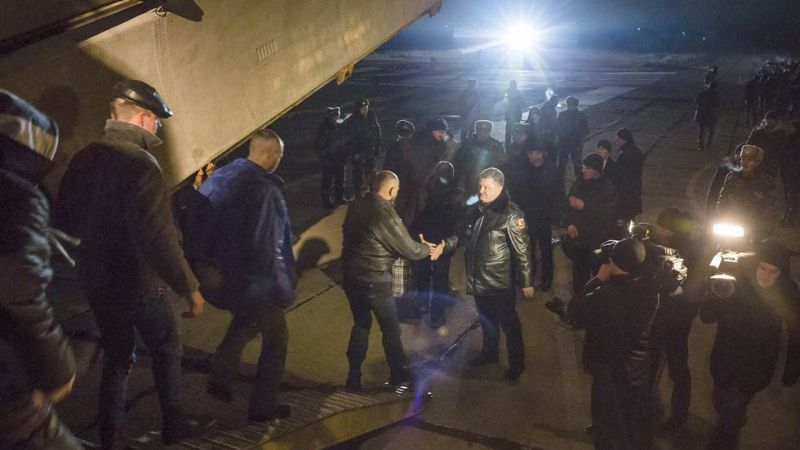 Los prorrusos declaran su disposición a reanudar las negociaciones antes de fin de año