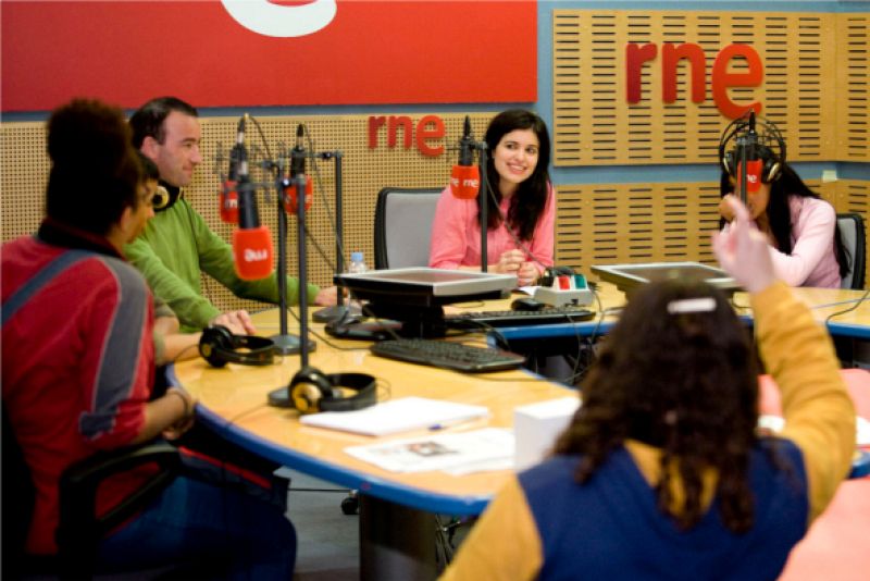 Taller de radio para j�venes con la Fundaci�n Balia