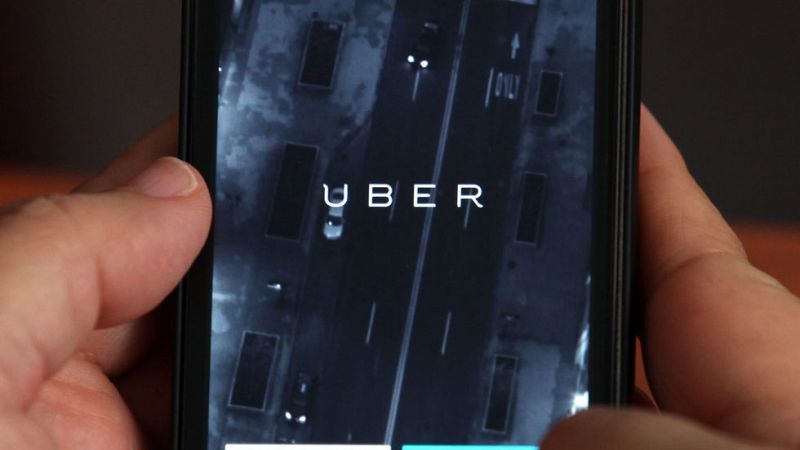 Uber suspende temporalmente su aplicación para compartir transporte en España