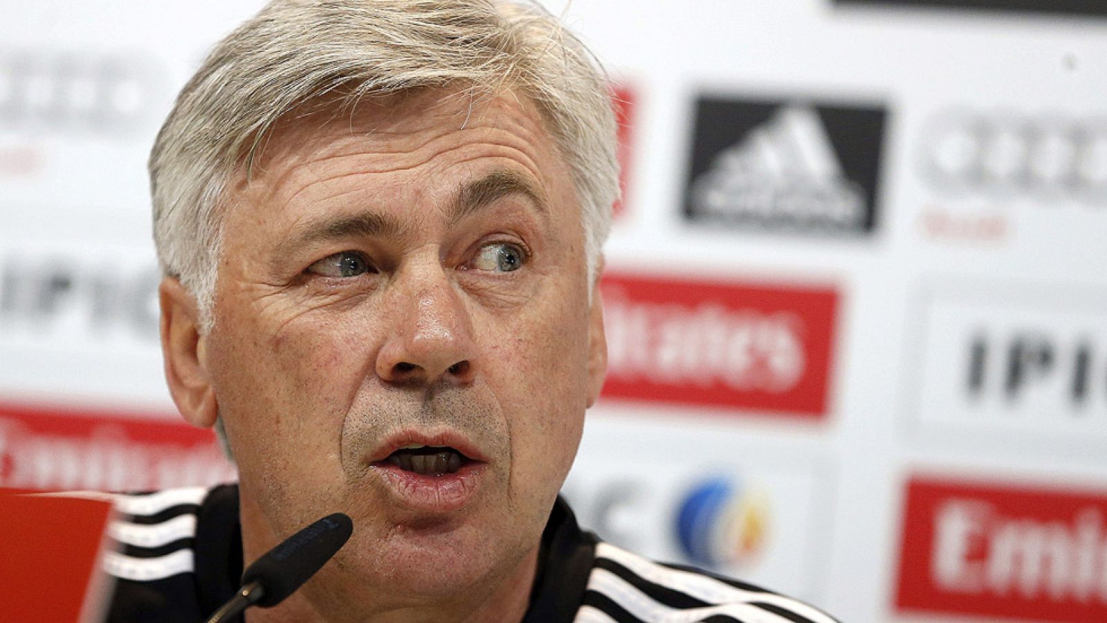 El entrenador del Real Madrid, Carlo Ancelotti, afirmó este viernes que su equipo "tiene ganas de volver a ganar" para dejar atrás dos derrotas seguidas que han generado un "momento negativo", pero que no ve "tan grave" como el que pudieron vivir en