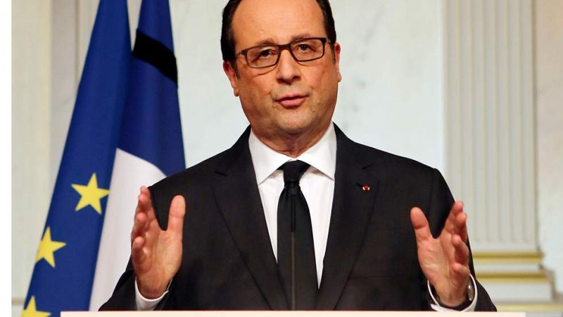 Hollande llama a ser "implacables" con el racismo y el antisemitismo