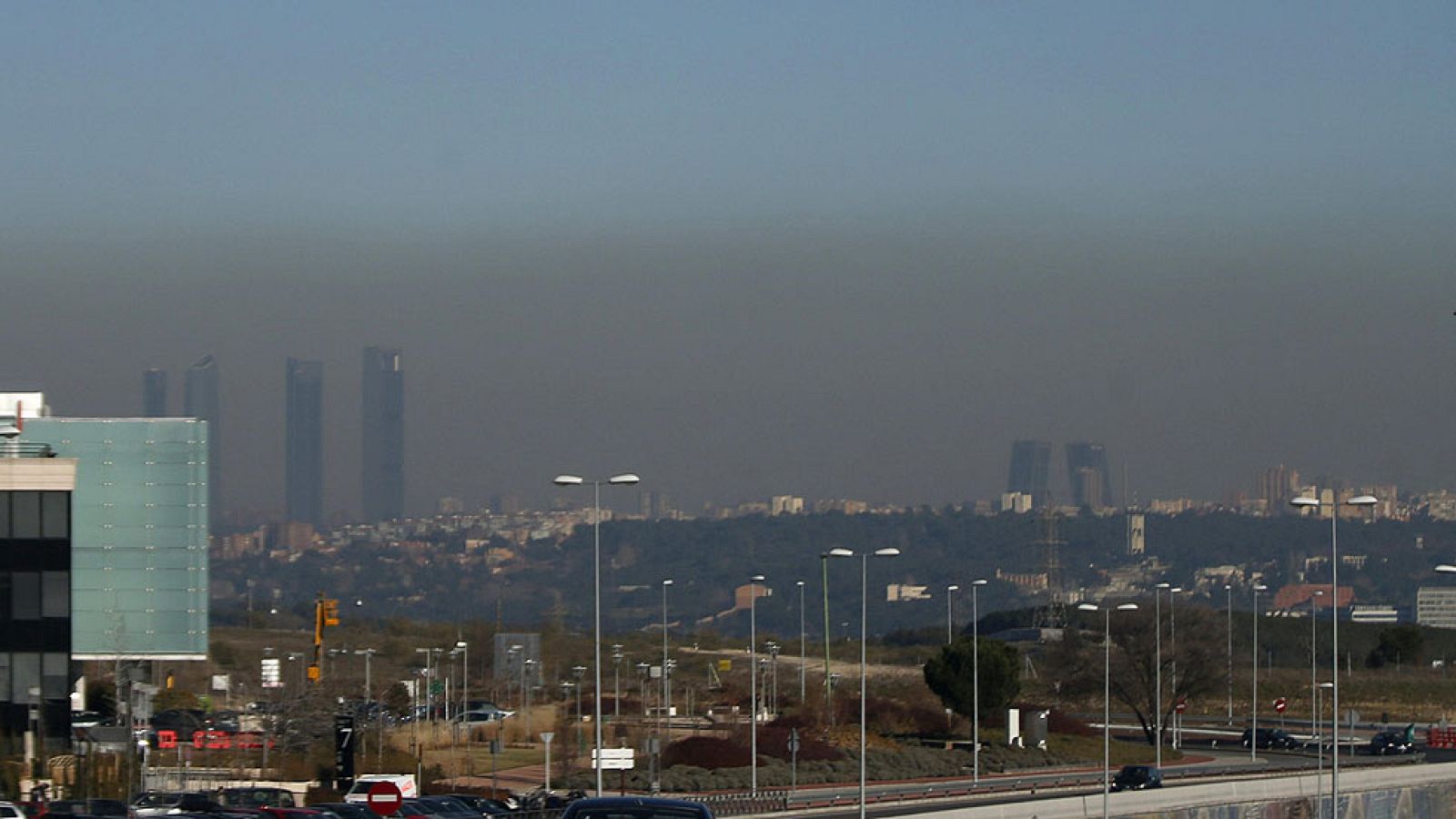 Ecologistas denuncian la contaminación de Madrid y la alcaldesa llama a "estar tranquilos" | Ver