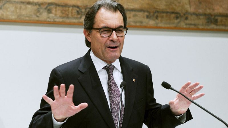 Mas adelantará las elecciones en Cataluña al 27 de septiembre de 2015 tras pactar con ERC