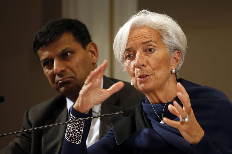 Lagarde: la caída del crudo y la fortaleza de EEUU no son "una cura" para la debilidad global