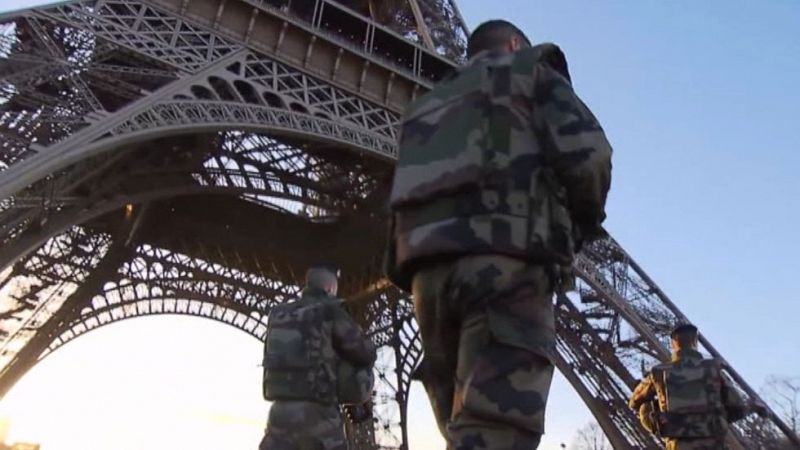 La Policía francesa detiene a 12 personas en relación con los atentados yihadistas