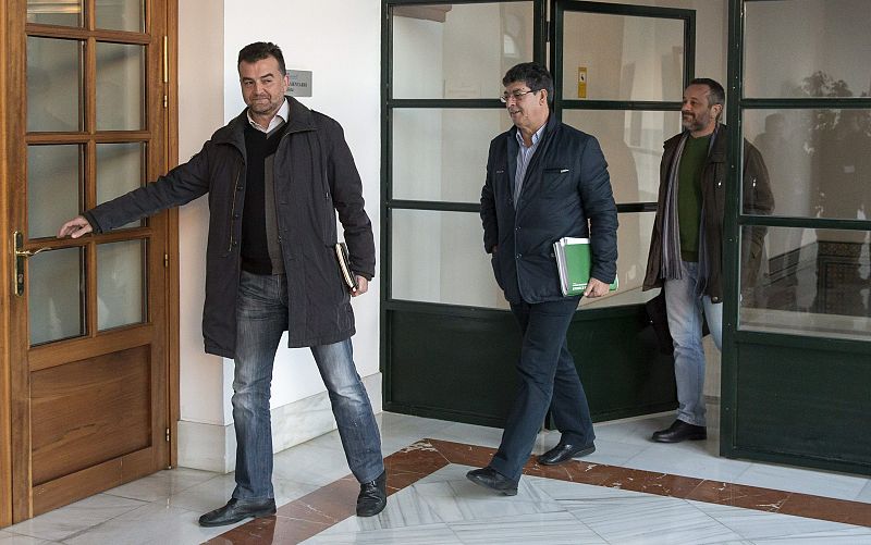 PSOE e IU dicen que el pacto en Andalucía sigue pero los socialistas insisten en la inestabilidad