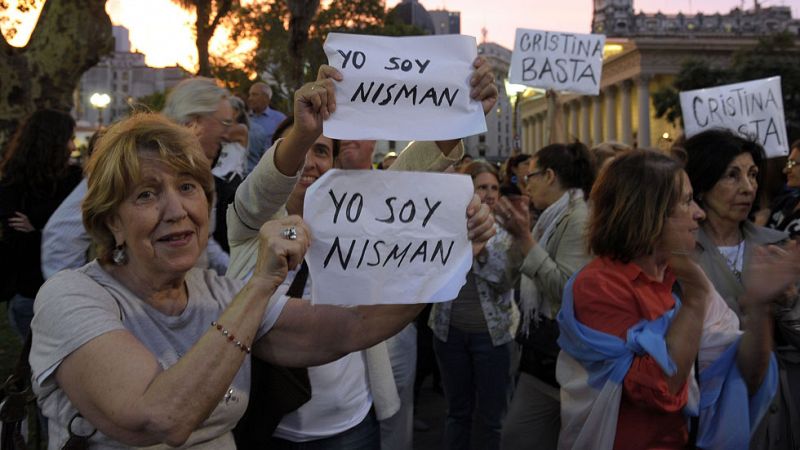 Concentraciones en Buenos Aires exigen una investigación exhaustiva de la muerte de fiscal