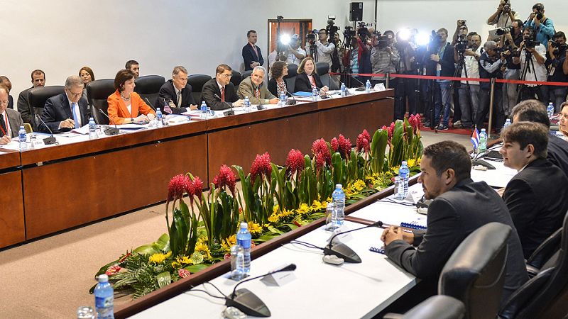 Cuba y EE.UU. abordan la apertura de embajadas en su primera reunión