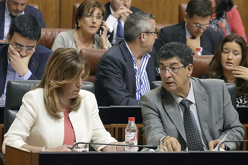 IU califica de "error" el adelanto en Andalucía y lo atribuye al "interés personal" de Susana Díaz