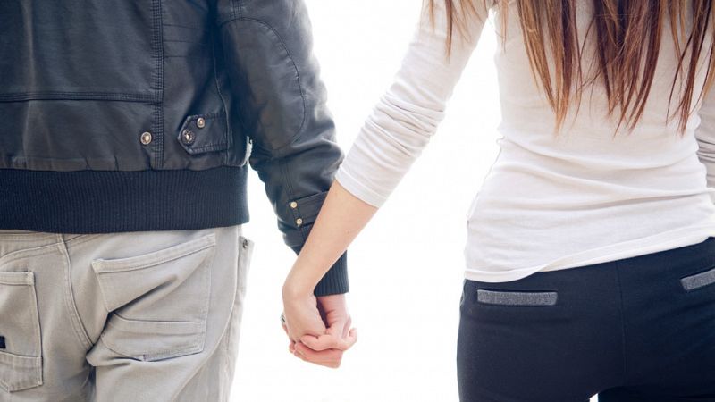 Un tercio de los jóvenes ve "inevitable" controlar a sus parejas en algunas circunstancias