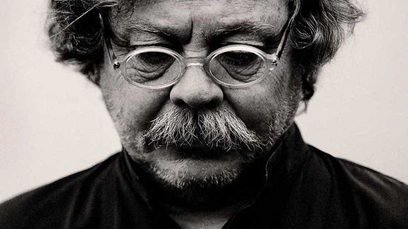 El dise�ador Alberto Coraz�n: sus creaciones son parte de nuestro d�a a d�a