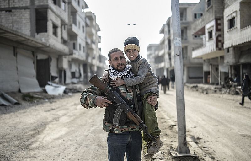 Un paseo entre las ruinas de la Kobani liberada
