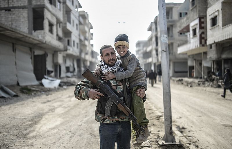 Un paseo entre las ruinas de la Kobani liberada