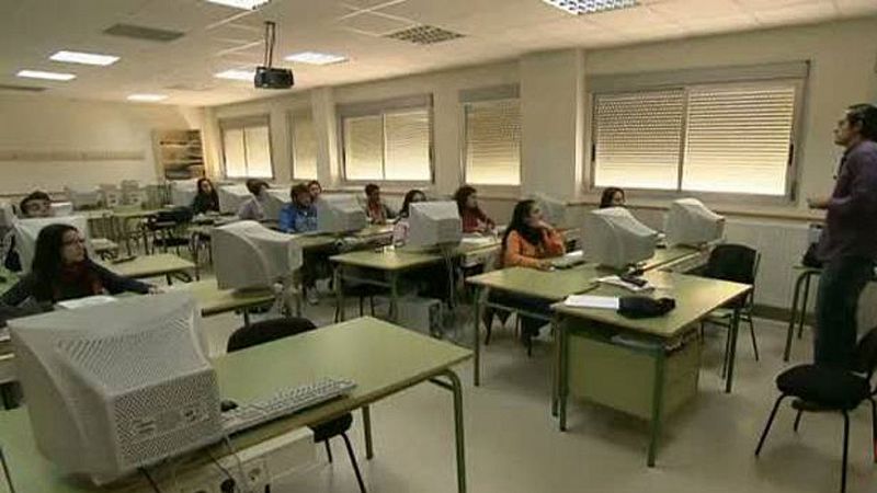 Llegan los grados universitarios de tres años más dos de máster con las críticas del sector educativo