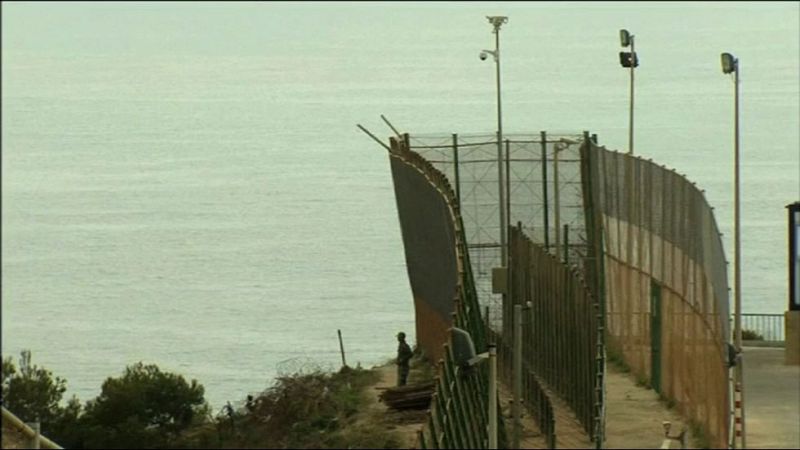 Seis muertos y cuatro desaparecidos en el naufragio de un patera cerca de Melilla