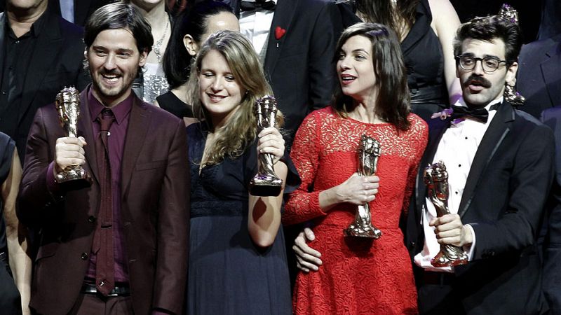 'Rastres de sàndal', mejor película, y '10.000 km', mejor dirección, sorprenden en los premios Gaudí