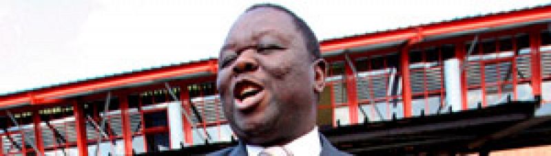 Tsvangirai abandona su refugio en la embajada holandesa y se vislumbra un gobierno de unidad