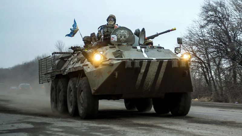 EE.UU. decidirá "en breve" si arma a las fuerzas ucranianas y Rusia lo consideraría una "amenaza"