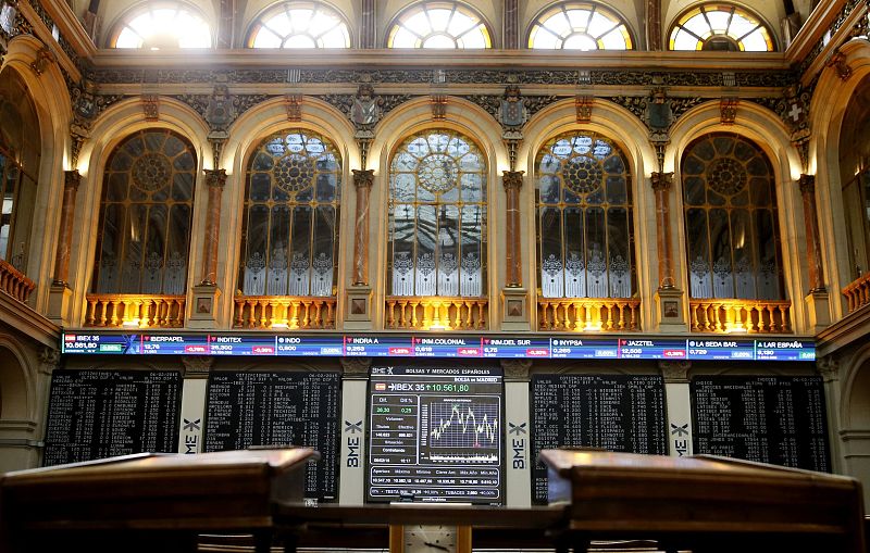 El IBEX 35 sube un 0,36% en la sesión y apuntala una subida semanal del 1,63%