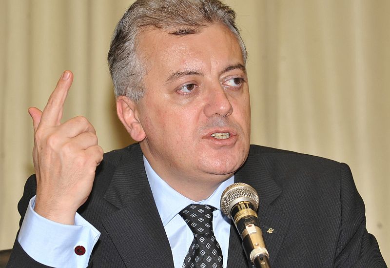 La petrolera estatal brasileña Petrobras nombra como presidente al director del Banco do Brasil