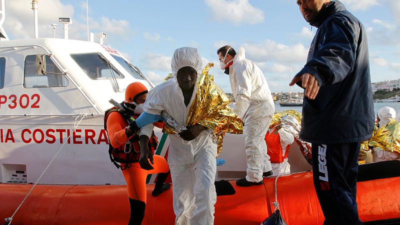 Más de 300 inmigrantes desaparecidos en el naufragio en el Canal de Sicilia del pasado domingo