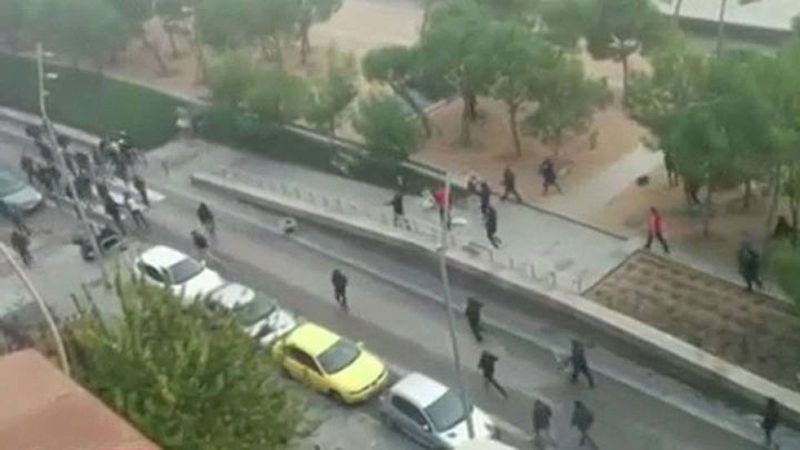 Antiviolencia multa con 60.001 euros a 56 implicados en la reyerta del Atlético - Deportivo