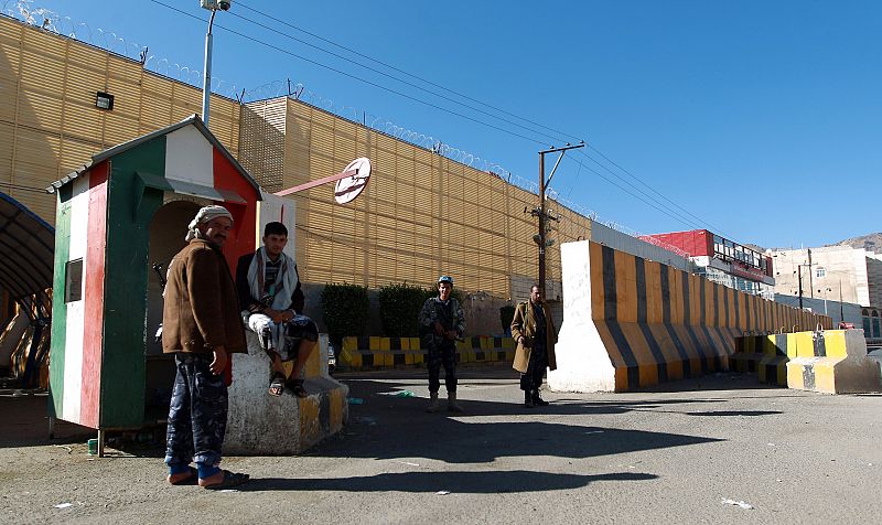 España también suspende de forma temporal la actividad de su embajada en Yemen por seguridad