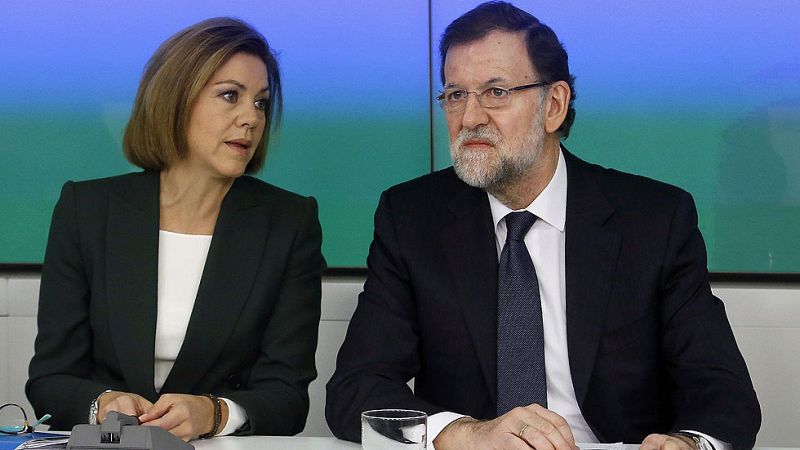 Rajoy traslada a la cúpula del PP sondeos en los que son primera fuerza y Podemos "se desinfla"
