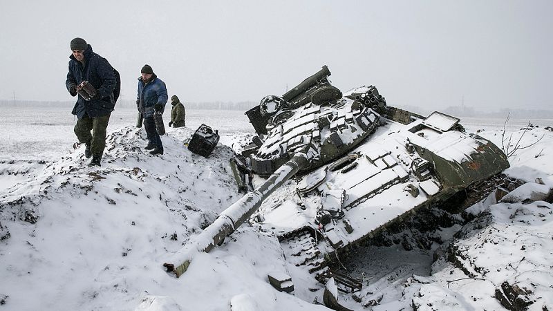 El Ejército ucraniano y los prorrusos se saltan la tregua y combaten por el control de Debáltsevo