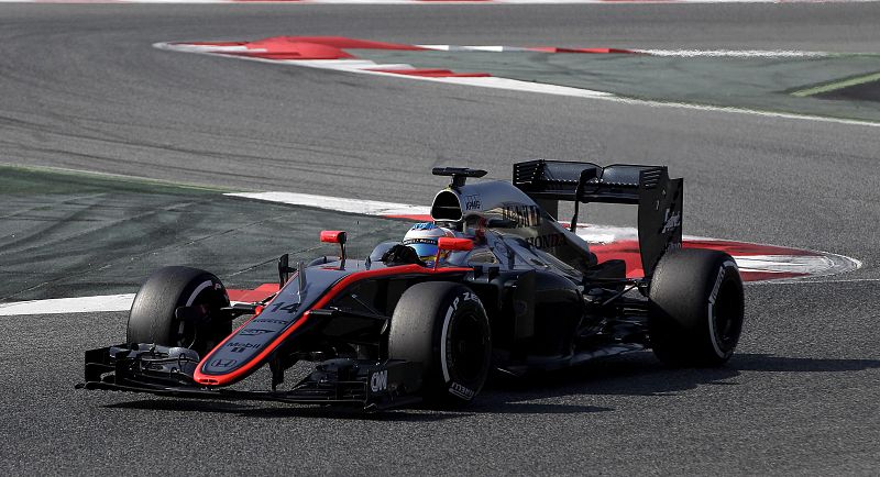 Ricciardo marca la pauta; Alonso prueba la aerodinámica del McLaren