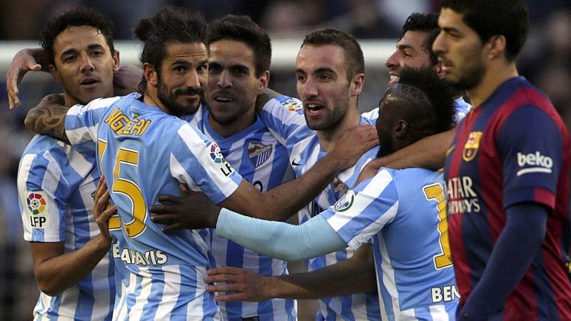 El Málaga desnuda al Barcelona en el Camp Nou