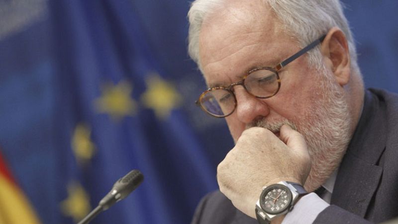 Arias Cañete admite que España cumplirá Kioto por la compra de derechos de CO2