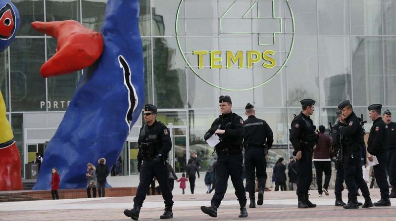 Francia retira por primera vez el pasaporte a seis personas sospechosas de radicalización