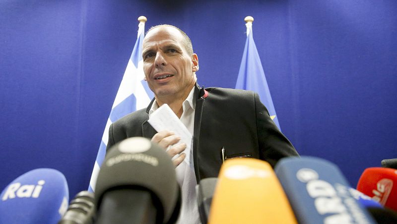 Atenas se compromete a reformar el IRPF, el IVA y controlar el gasto en "todas las áreas"