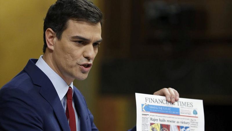 Sánchez a Rajoy: "Usted pasará a la historia por precariedad, impuestos y Bárcenas"