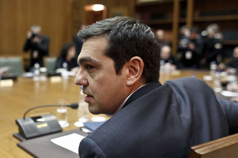 El Gobierno griego afronta el doble reto de cumplir con los socios y con los electores