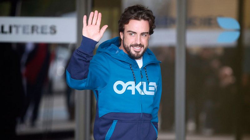 Alonso abandona el hospital sin fecha para su regreso al volante