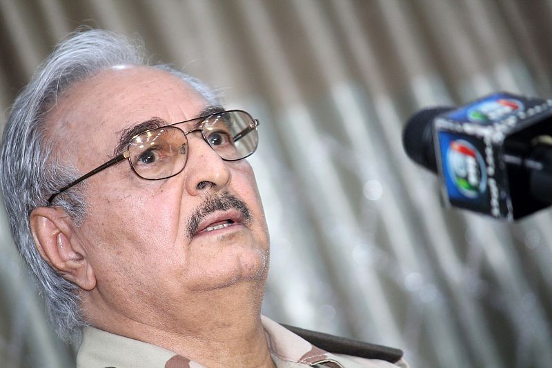El Gobierno libio de Tobruk nombra jefe del Estado Mayor al general sublevado Jalifa Hafter